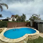 فيلة Themba
